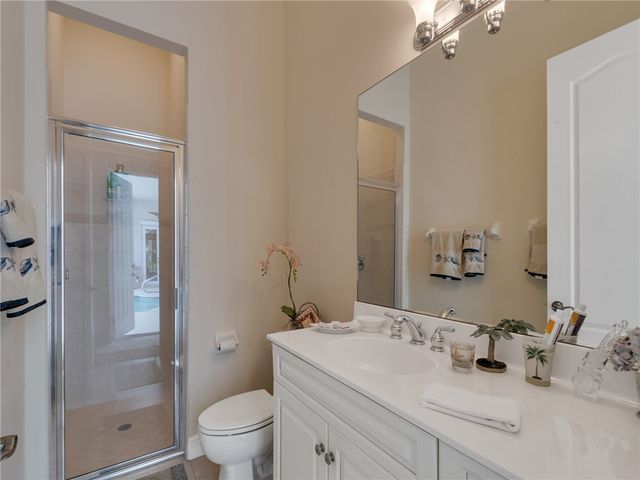 9065 Englewood Court, Vero Beach, FL 32963