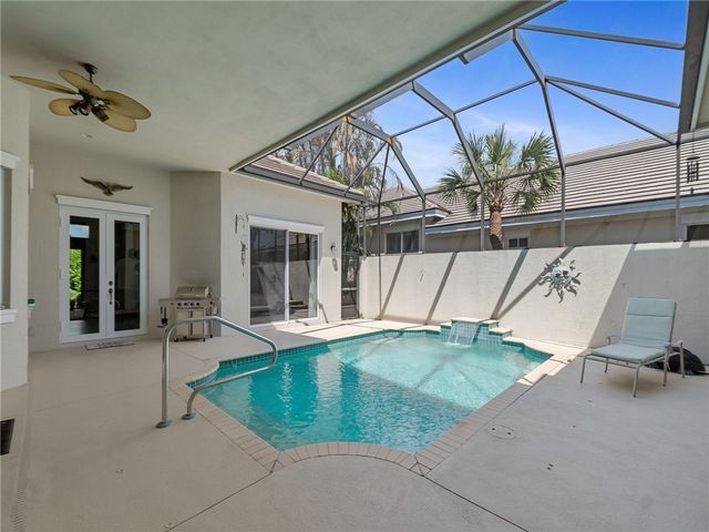 9065 Englewood Court, Vero Beach, FL 32963