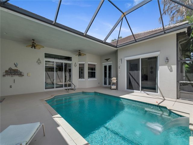 9065 Englewood Court, Vero Beach, FL 32963