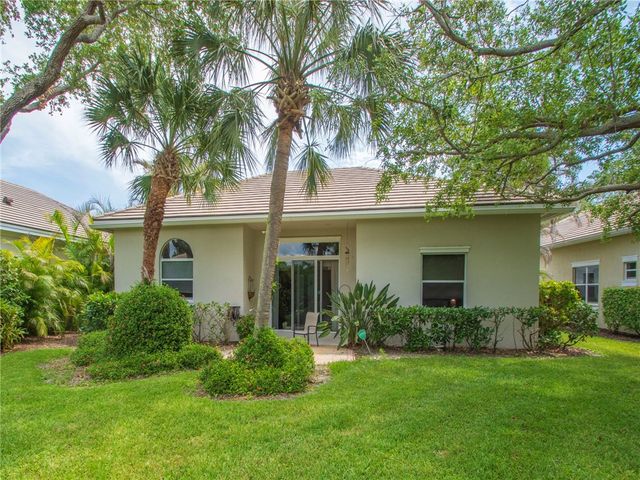 9065 Englewood Court, Vero Beach, FL 32963