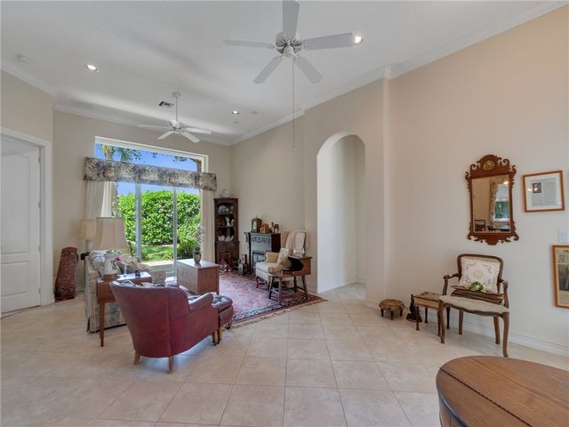 9065 Englewood Court, Vero Beach, FL 32963