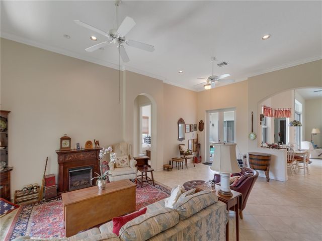 9065 Englewood Court, Vero Beach, FL 32963