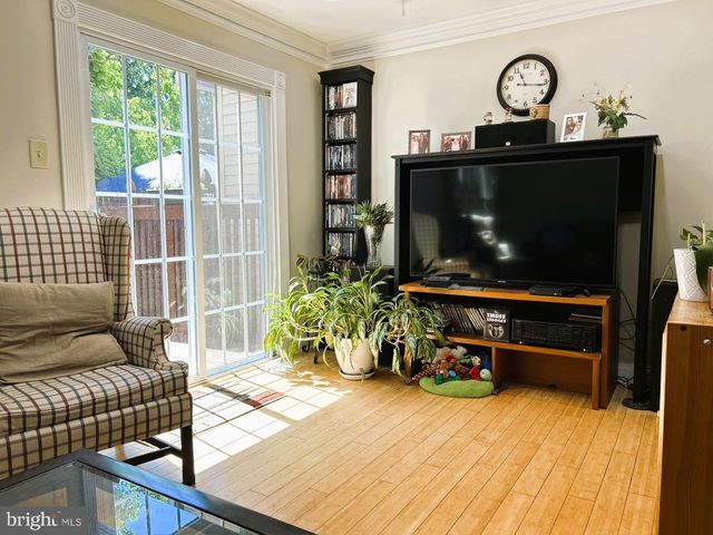32 STEEPLECHASE CIR, Horsham, PA 19044