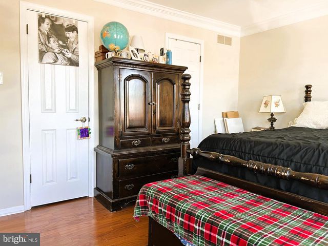 32 STEEPLECHASE CIR, Horsham, PA 19044