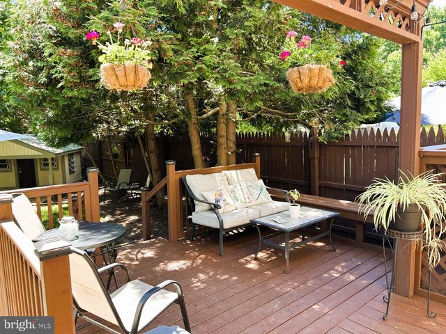 32 STEEPLECHASE CIR, Horsham, PA 19044