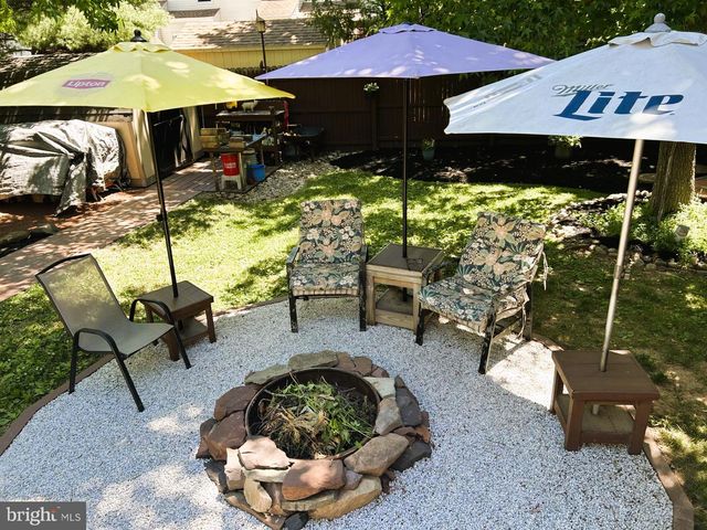 32 STEEPLECHASE CIR, Horsham, PA 19044