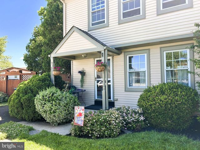 32 STEEPLECHASE CIR, Horsham, PA 19044