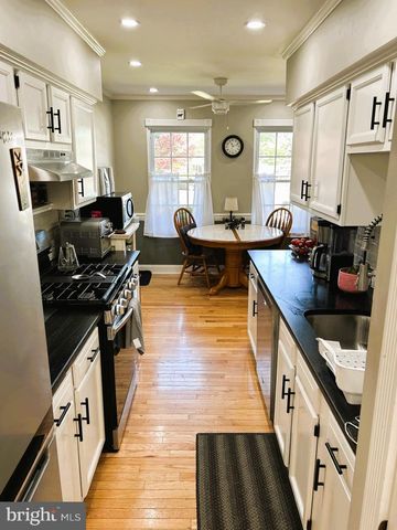 32 STEEPLECHASE CIR, Horsham, PA 19044