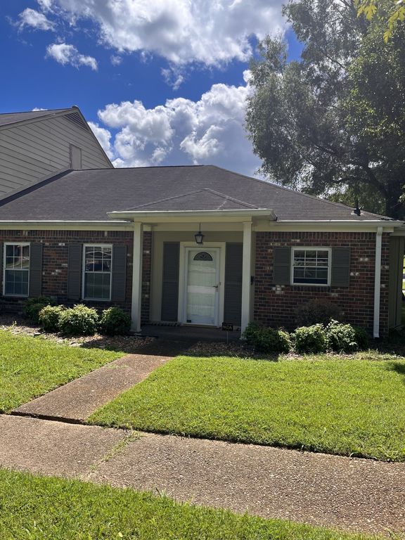 5600 Country Dr Apt 188, Nashville, TN 37211