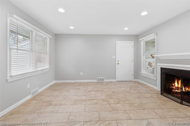6881 W Dartmoor Road, West Bloomfield, MI 48322
