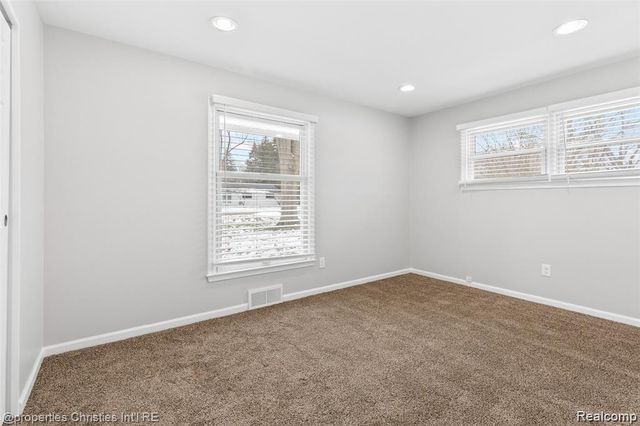 6881 W Dartmoor Road, West Bloomfield, MI 48322