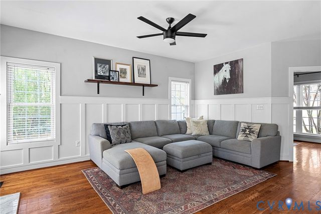 8919 Hollow Oak Dr, Midlothian, VA 23112