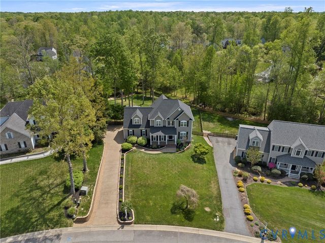 8919 Hollow Oak Dr, Midlothian, VA 23112
