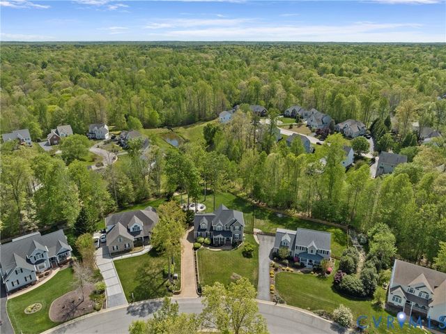 8919 Hollow Oak Dr, Midlothian, VA 23112