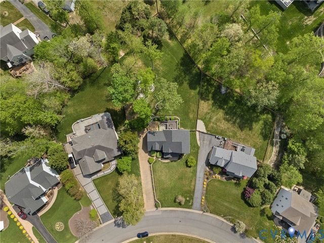 8919 Hollow Oak Dr, Midlothian, VA 23112