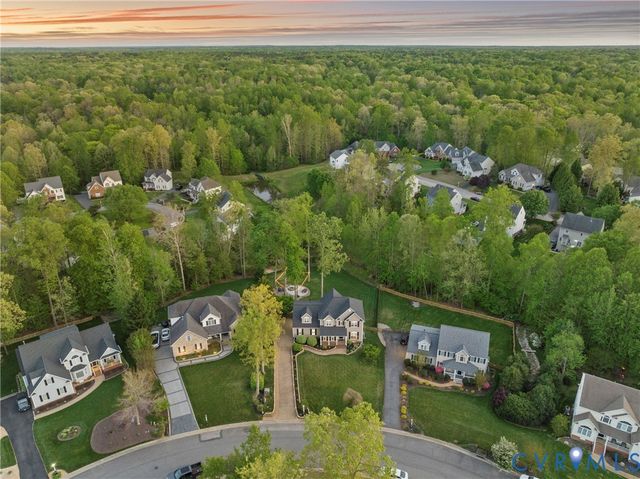 8919 Hollow Oak Dr, Midlothian, VA 23112