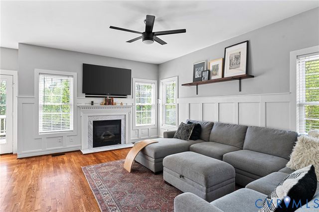 8919 Hollow Oak Dr, Midlothian, VA 23112