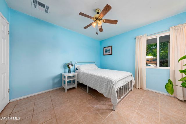 3111 W Avenue L 6, Lancaster, CA 93536