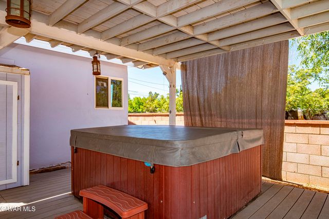 3111 W Avenue L 6, Lancaster, CA 93536