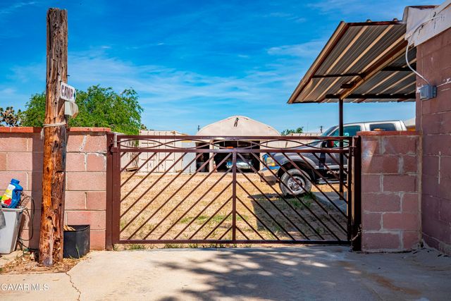 3111 W Avenue L 6, Lancaster, CA 93536