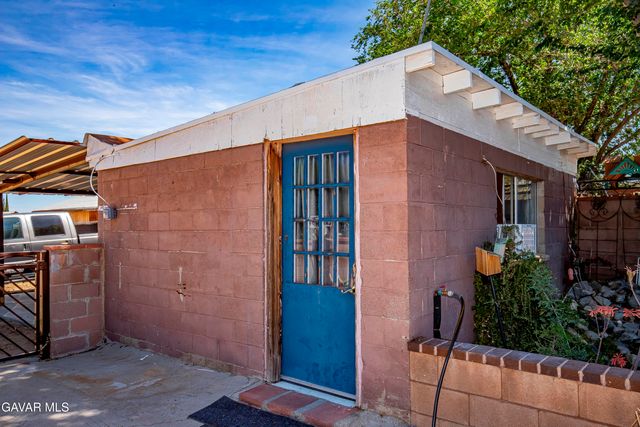 3111 W Avenue L 6, Lancaster, CA 93536