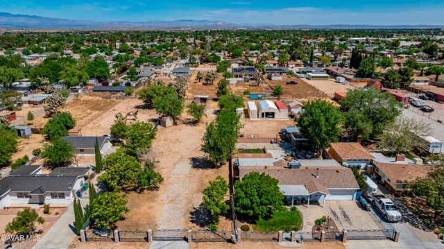 3111 W Avenue L 6, Lancaster, CA 93536