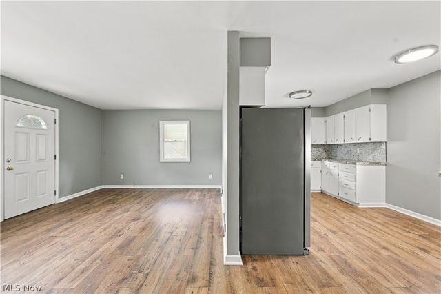 306 E State Street, Barberton, OH 44203