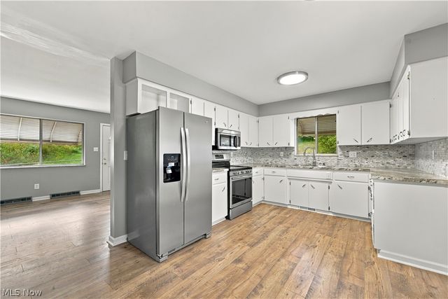 306 E State Street, Barberton, OH 44203