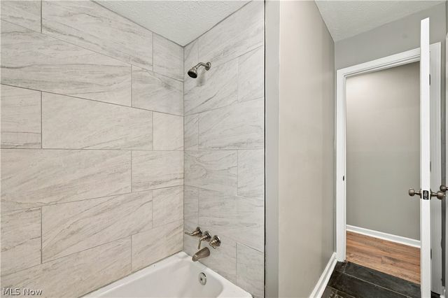 306 E State Street, Barberton, OH 44203