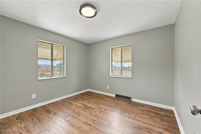306 E State Street, Barberton, OH 44203