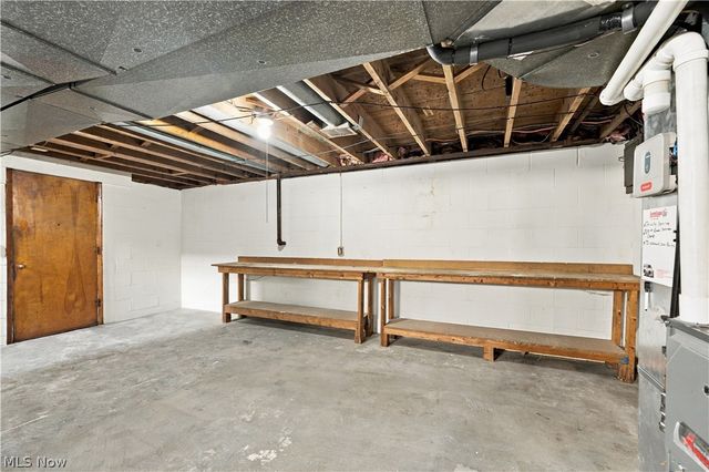 306 E State Street, Barberton, OH 44203
