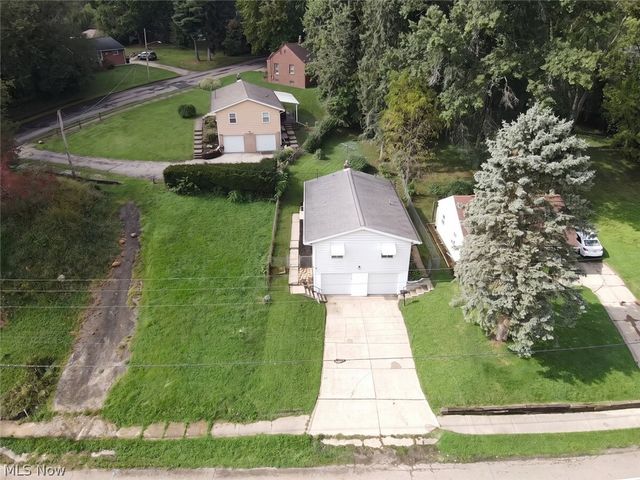306 E State Street, Barberton, OH 44203