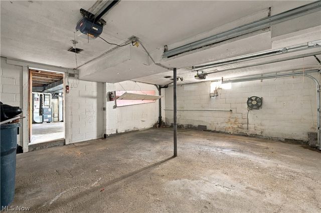 306 E State Street, Barberton, OH 44203