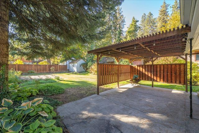 910 E 18th Ave, Spokane, WA 99203