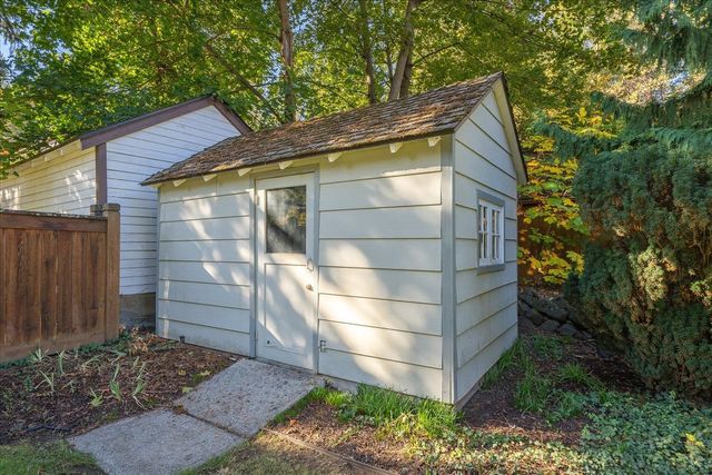 910 E 18th Ave, Spokane, WA 99203