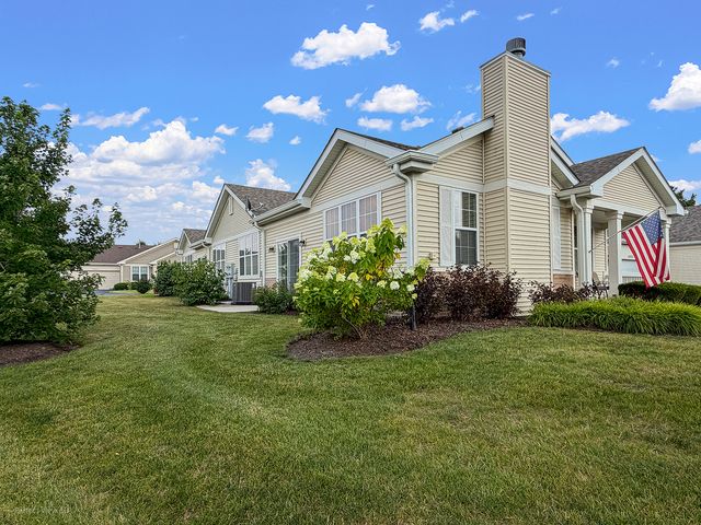 16553 Buckner Pond Way, Crest Hill, IL 60403