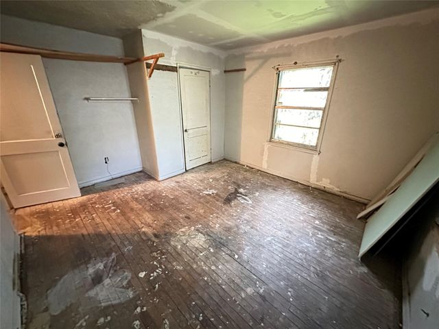 5330 Willow Glen Drive, Houston, TX 77033