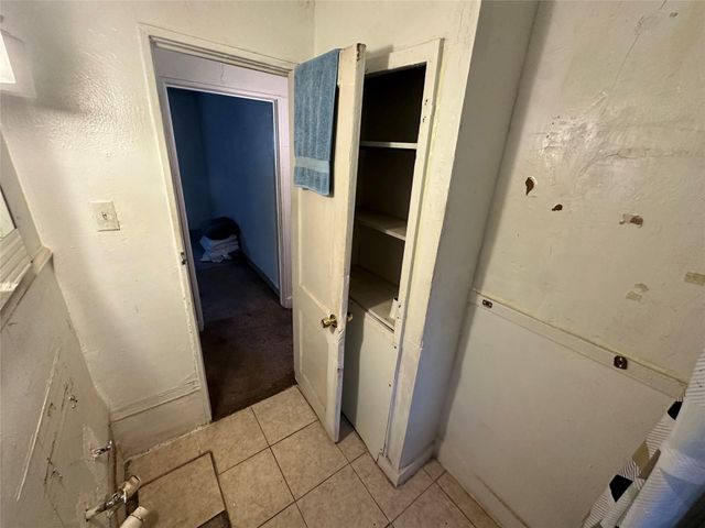 5330 Willow Glen Drive, Houston, TX 77033