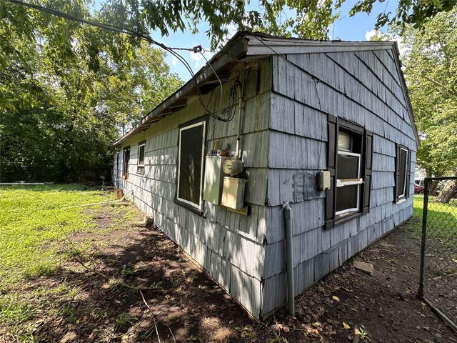 5330 Willow Glen Drive, Houston, TX 77033