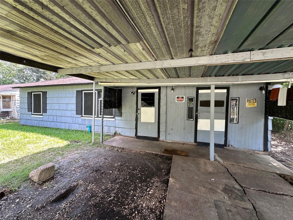 5330 Willow Glen Drive, Houston, TX 77033