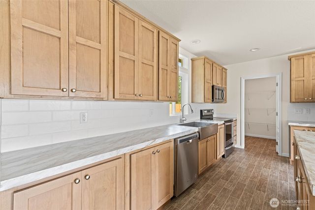 17 Dry Creek Court, Elma, WA 98541