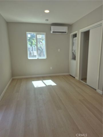 8913 Rathburn Avenue, Northridge, CA 91325