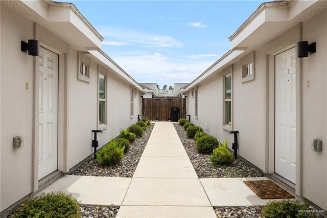 1305 Alta Vista Drive 4, Weslaco, TX 78596