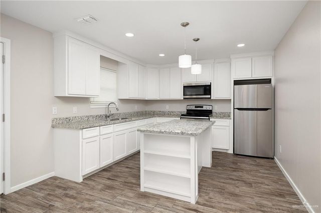 1305 Alta Vista Drive 4, Weslaco, TX 78596