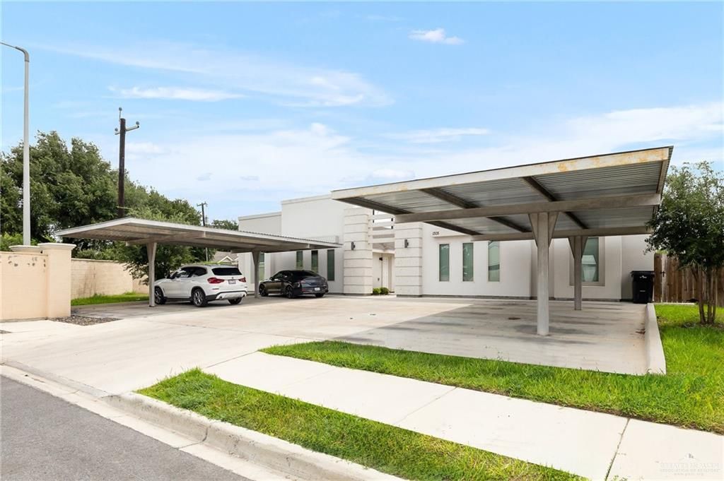 1305 Alta Vista Drive 4, Weslaco, TX 78596