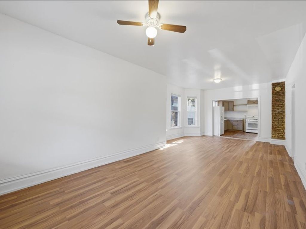 10560 S Edbrooke Avenue, Chicago, IL 60628 — photo 2