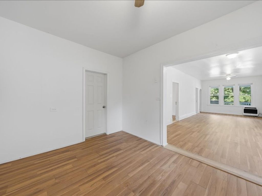 10560 S Edbrooke Avenue, Chicago, IL 60628 — photo 5