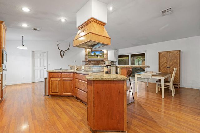 601 Oakshire Ave, Modesto, CA 95354