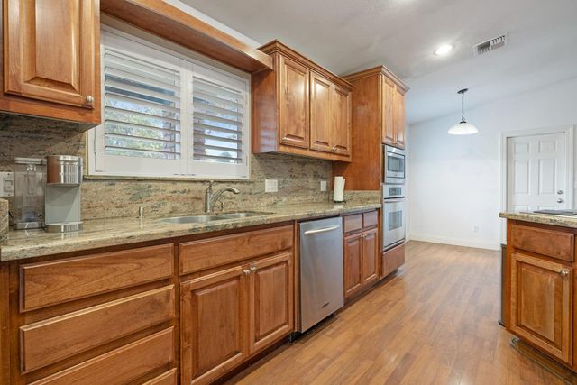 601 Oakshire Ave, Modesto, CA 95354