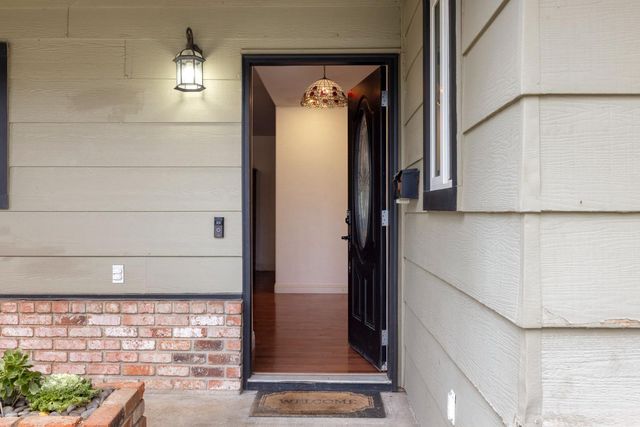 601 Oakshire Ave, Modesto, CA 95354